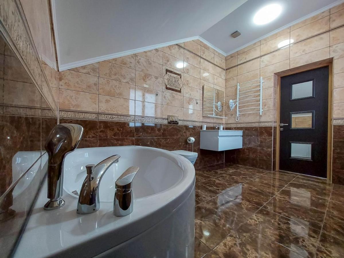 דנייפרופטרובסק Graff Hotel מראה חיצוני תמונה